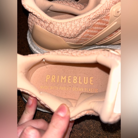 Adidas Ultraboost 4.0 - Picture 4 of 5